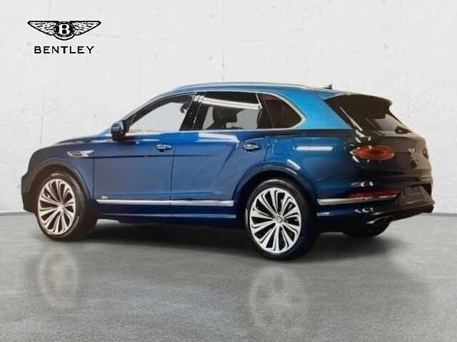 2:Bentley Bentayga V6 Hybrid, SUV, Light Windsor Blue over Windsor Blue, Bentley Belfast