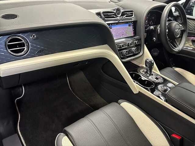 32:Bentley Bentayga S V8, SUV, Titan Grey, Bentley Belfast