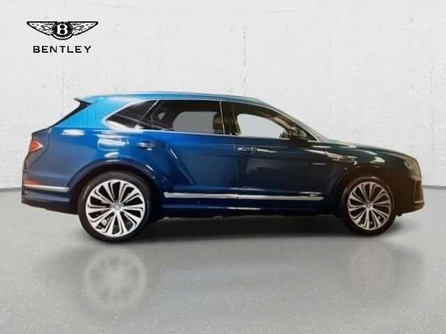 4:Bentley Bentayga V6 Hybrid, SUV, Light Windsor Blue over Windsor Blue, Bentley Belfast